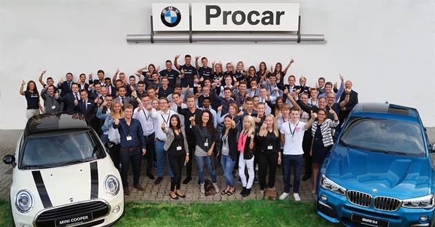 Procar Automobile GmbH: Ausbildung auf der Überholspur! - Ausbildungsstart 2016