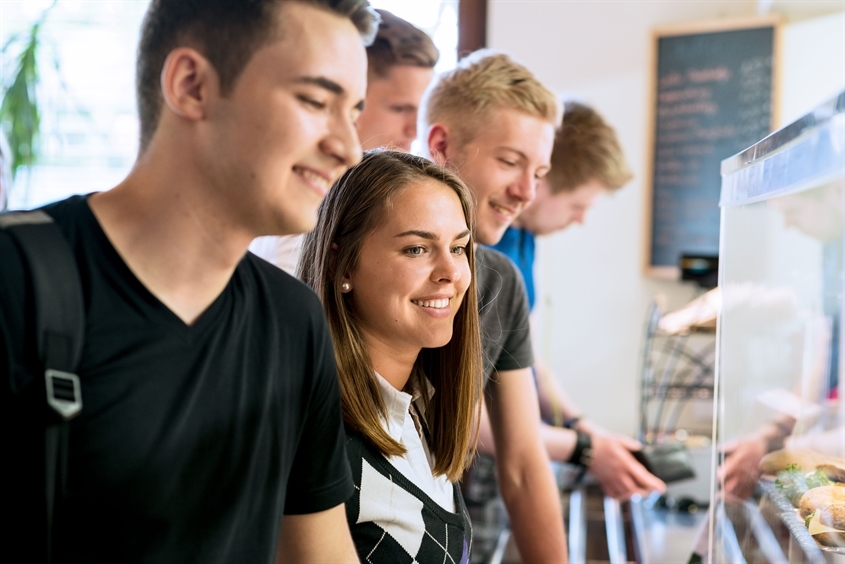 Fachhochschule Wedel gGmbH: Täglich wechselnde Gerichte in der Cafeteria des Studentenwerks