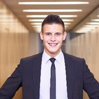 Ausbildung als Finanzassistent bei der Sparkasse Ulm Ausbildung als Finanzassistent bei der Sparkasse Ulm