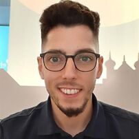 Auszubildender bei der M-net Telekommunikations GmbH Auszubildender bei der M-net Telekommunikations GmbH
