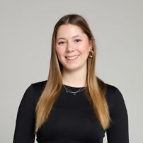 Ausbildung als Kauffrau für Büromanagement bei der NEW YORKER Retail-Services Deutschland GmbH Ausbildung als Kauffrau für Büromanagement bei der NEW YORKER Retail-Services Deutschland GmbH