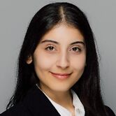Sara - Studentin bei der Porsche Engineering Services GmbH