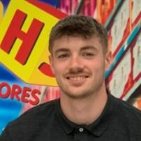 Ausbildung als Kaufmann für Groß- und Außenhandelsmanagement bei der Smyths Toys Deutschland SE & Co. KG Ausbildung als Kaufmann für Groß- und Außenhandelsmanagement bei der Smyths Toys Deutschland SE & Co. KG