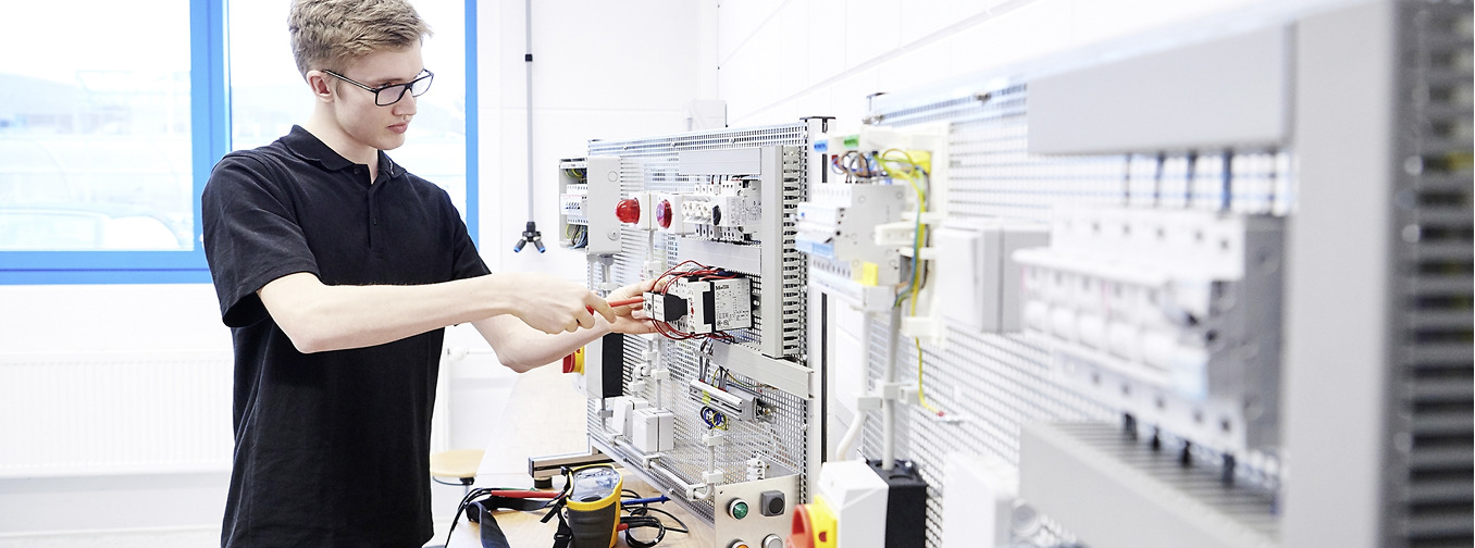 Freie Stelle Elektror airsystems GmbH