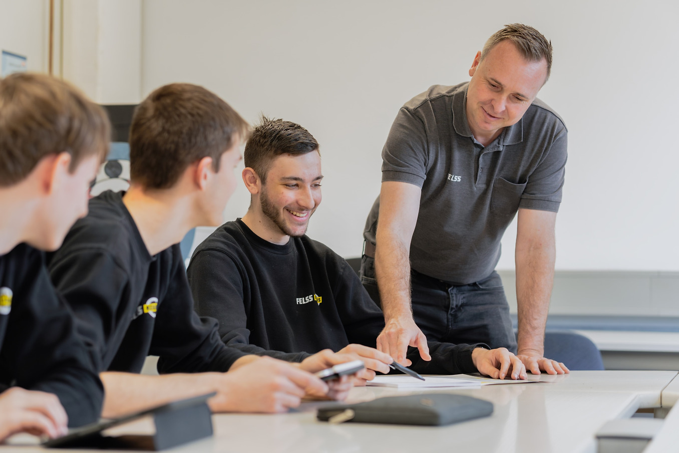 Freie Stelle Felss Systems GmbH