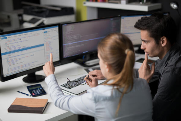 Technische Schulungen der Mitarbeiter Technische Schulungen der Mitarbeiter