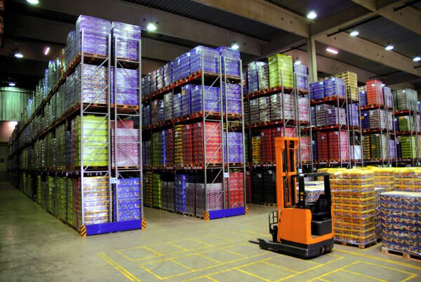 Produktionsmaterial im Lager