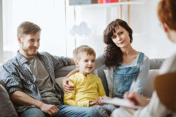 Heilerziehungspflegeassistenten beraten Angehörige