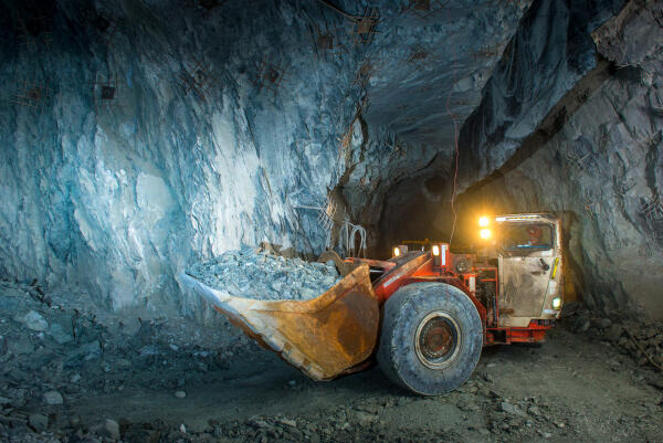 Arbeit im Bergwerk