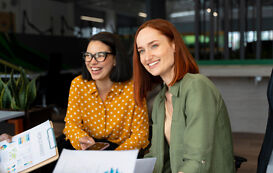 Medienpsychologie – zwei Frauen erforschen Medienauswirkungen Medienpsychologie – zwei Frauen erforschen Medienauswirkungen