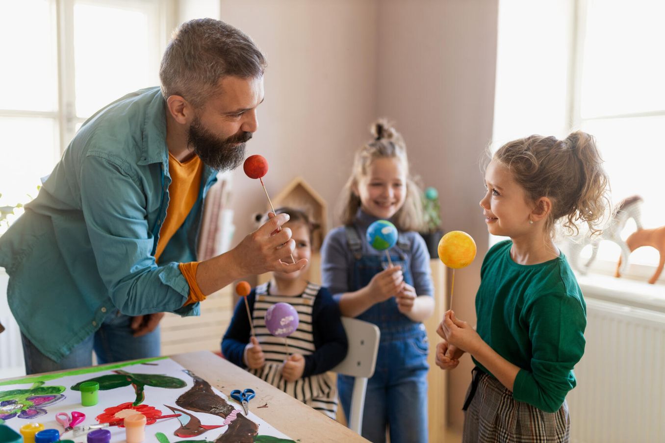 Grundschulpädagogik – Kinder lernen spielerisch die Planeten kennen