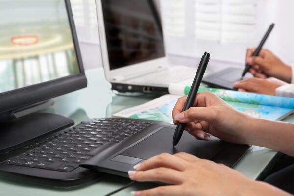 Game Designer gestaltet Grafik