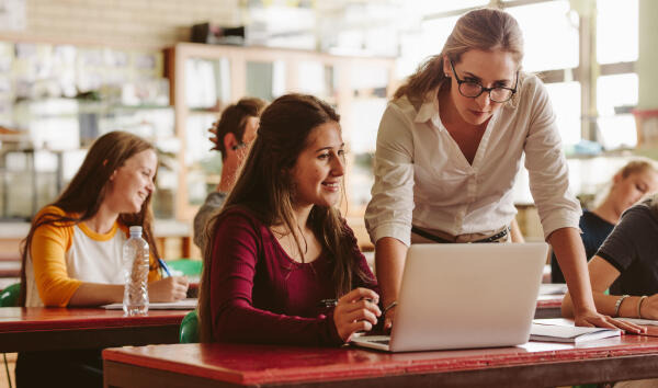 Schüler individuell unterstützen Schüler individuell unterstützen