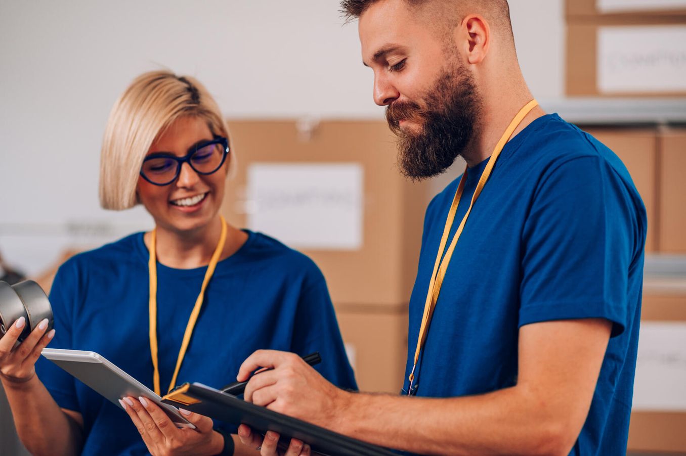 Soziale Arbeit Studium – zwei Kollegen bei der Arbeit
