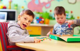 Heilerziehungspflegehelfer/in Heilerziehungspflegehelfer/in