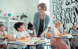 Lehrerin bei der Arbeit Lehrerin bei der Arbeit