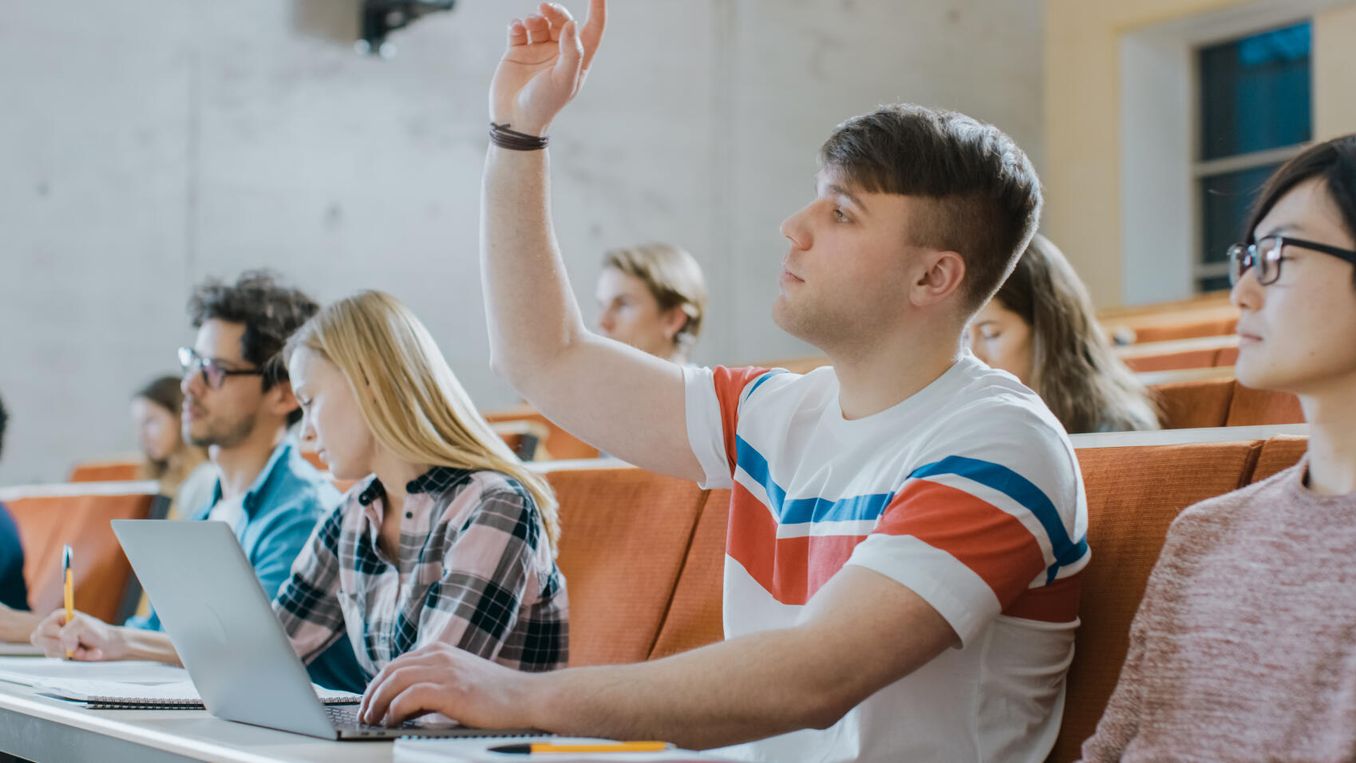 Studiengänge ohne NC – Student meldet sich