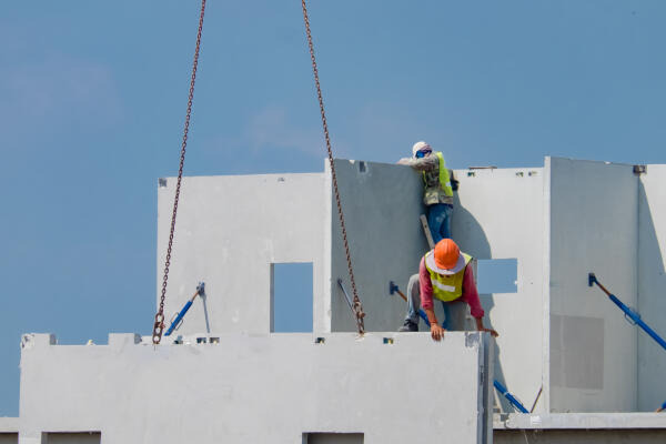Hochbaufacharbeiter mit dem Schwerpunkt Beton- und Stahlbetonbauarbeiten Hochbaufacharbeiter mit dem Schwerpunkt Beton- und Stahlbetonbauarbeiten