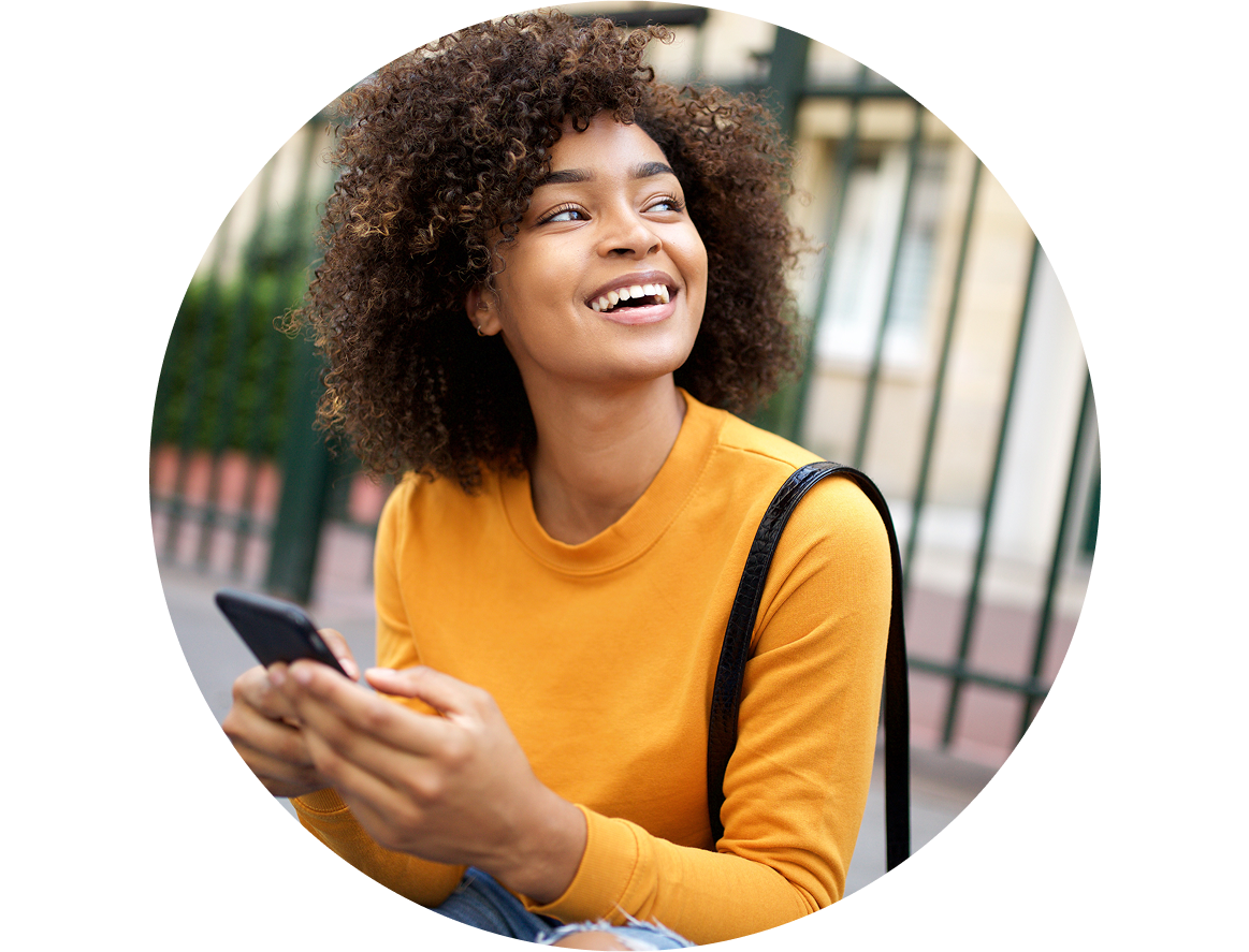 Junges Mädchen am Smartphone