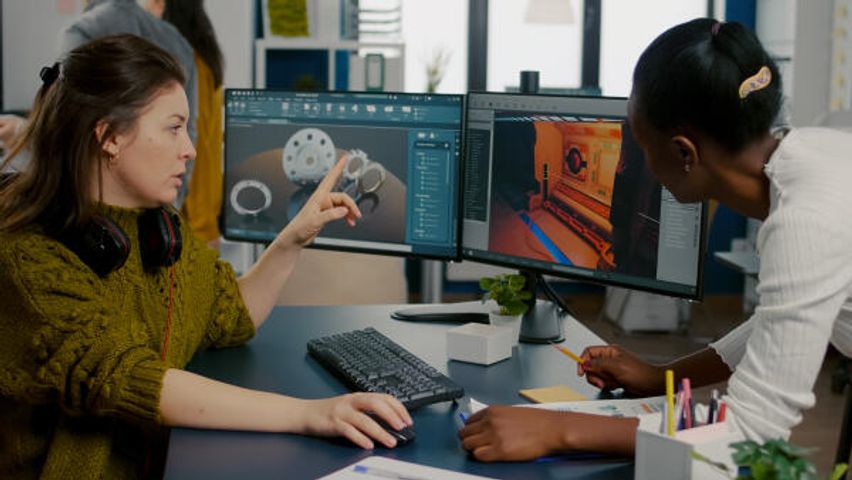 Game Design Studenten arbeiten an Projekt