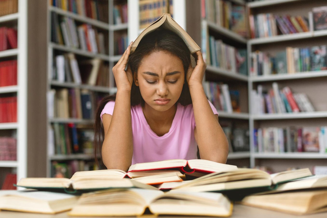Klausurphase – Studierende ist sehr gestresst