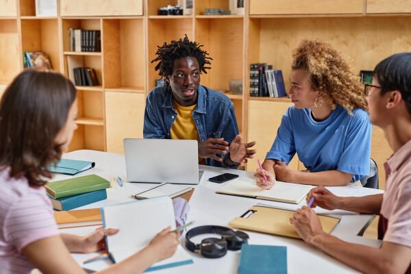 Studenten entscheiden sich für eine Vorgehensweise