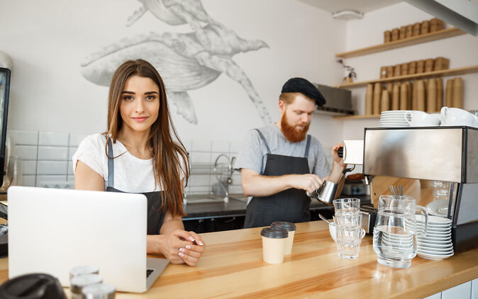 Minijob für Studenten – Baristas in einem Cafe Minijob für Studenten – Baristas in einem Cafe