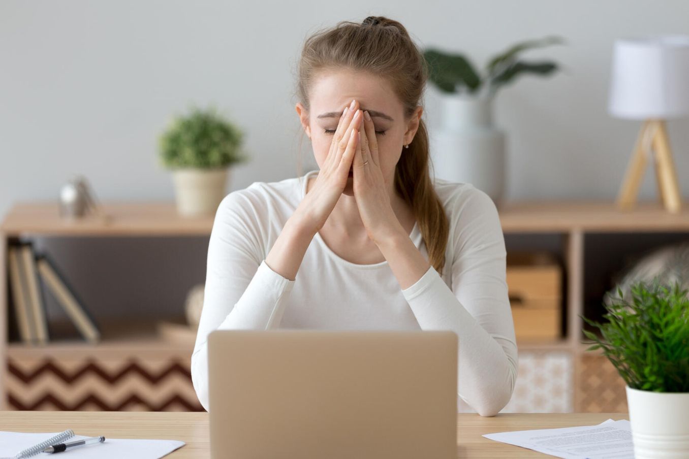 Frau hat eine Absage bekommen und fragt nun nach Feedback zum Vorstellungsgespraech