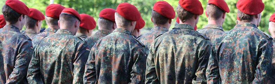 Ausbildung Bei Der Bundeswehr Mit Hauptschulabschluss Ausbildung Bundeswehr: Militärische und zivile Laufbahnen | Azubiyo