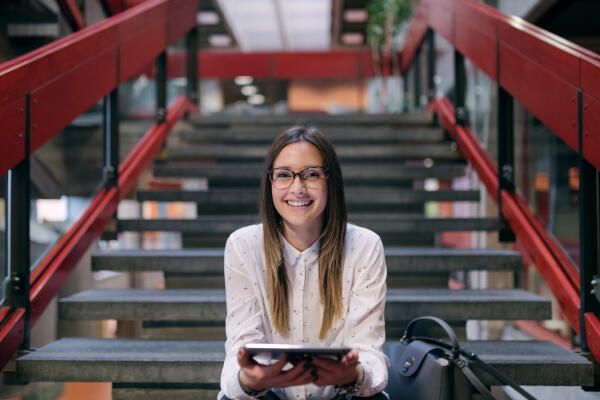 Baumanagement Studium – Studentin in Hochschule