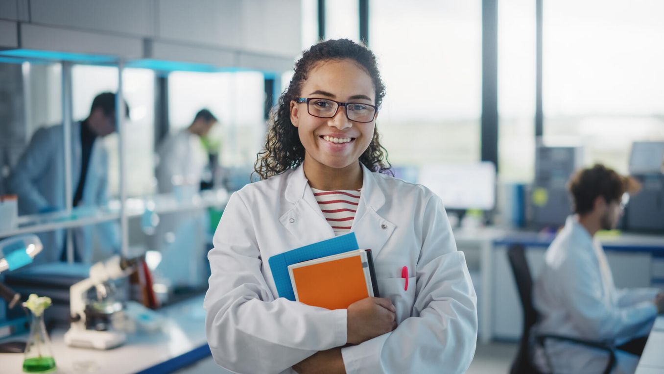 Schülerpraktikantin Chemie und Biologie