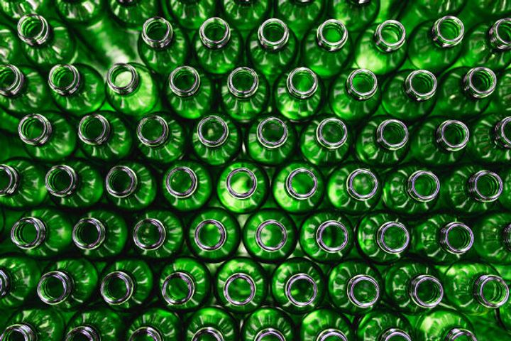 Glasmacher recyceln Glasflaschen.jpeg