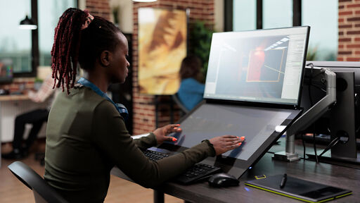 3D-Artist bei der Arbeit 3D-Artist bei der Arbeit