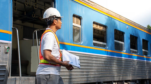 Ausbildung Eisenbahner in der Zugverkehrssteuerung Ausbildung Eisenbahner in der Zugverkehrssteuerung