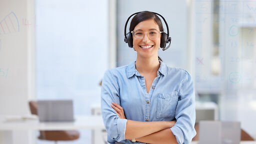 Kommunikationsassistentin bei der Arbeit Kommunikationsassistentin bei der Arbeit