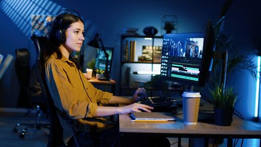 Colorist Colorist