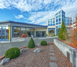 aboutus_34du4b7cu36d5_a797_272_235.jpg