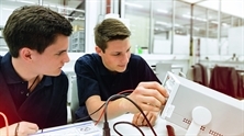 Spitzenausbildung seit 25 Jahren