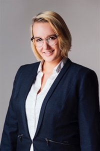 Ausbildung als Kauffrau für Büromanagement bei der DekaBank Deutsche Girozentrale Ausbildung als Kauffrau für Büromanagement bei der DekaBank Deutsche Girozentrale