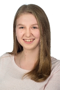 Christina (21), Chemielaborantin