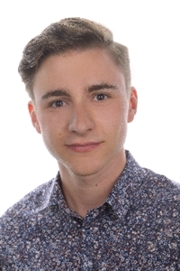 Vincent (23), Steuerverwaltung
