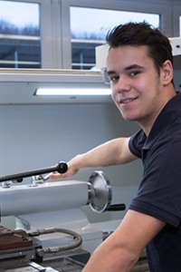 Ausbildung als Zerspanungsmechaniker bei der Sortimo International GmbH Ausbildung als Zerspanungsmechaniker bei der Sortimo International GmbH