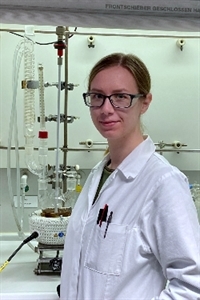Katharina, Chemielaborantin