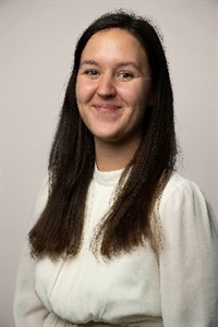 Pauline (24), Mediengestalterin Digital und Print