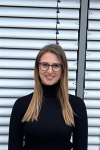 Désirée (23), Sozialversicherungsfachangestellte