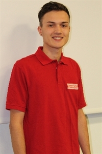 Ausbildung als Maschinen- und Anlagenführer bei der Hauser Weinimport GmbH Ausbildung als Maschinen- und Anlagenführer bei der Hauser Weinimport GmbH