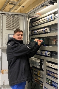 Boran (19), Elektroniker/in - Betriebstechnik