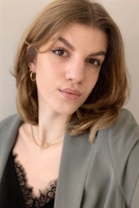 Chiara (24), Bankkauffrau