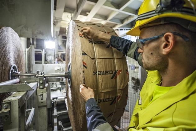CEMEX Deutschland AG: Packerei_Zementsäcke
