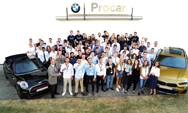Procar Automobile GmbH: Mit Vollgas in die Zukunft! - Ausbildungsstart 2018
